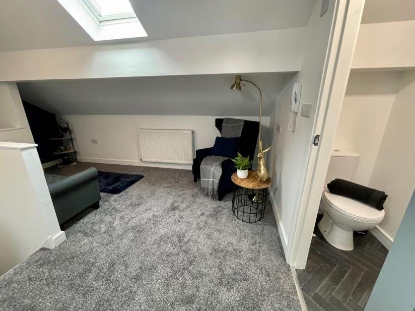 Boutique 5 Bed Home On Birdwell Road - Free Parking Sheffield Bagian luar foto