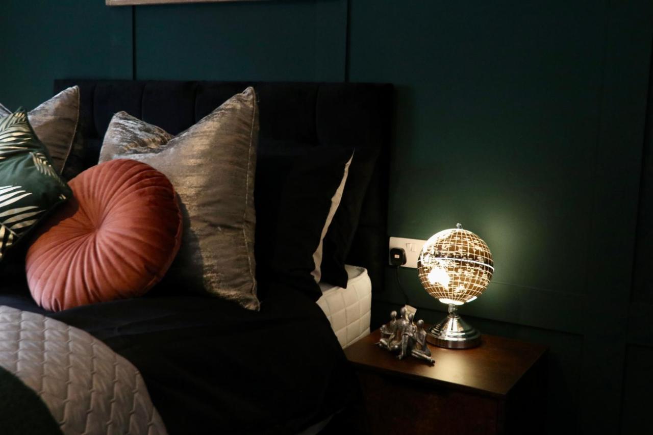 Boutique 5 Bed Home On Birdwell Road - Free Parking Sheffield Bagian luar foto