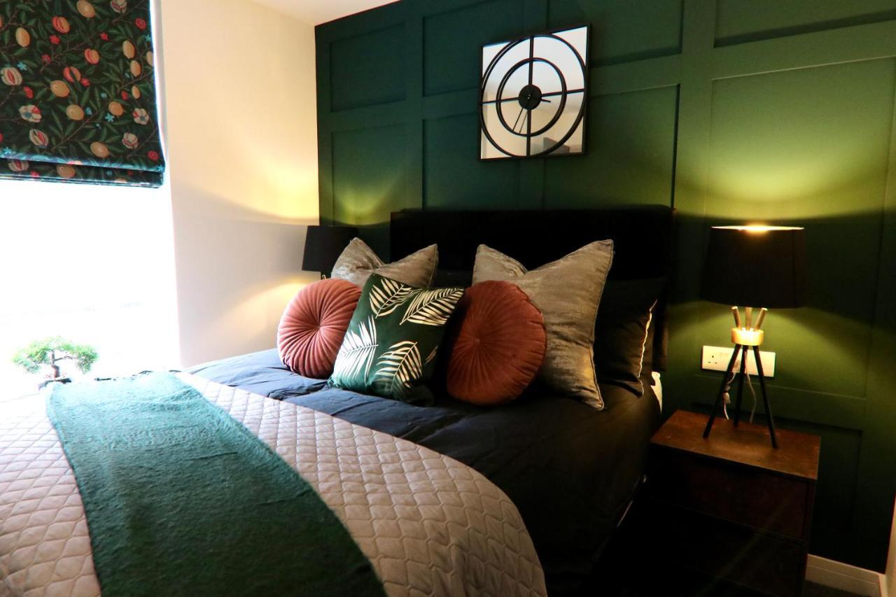 Boutique 5 Bed Home On Birdwell Road - Free Parking Sheffield Bagian luar foto